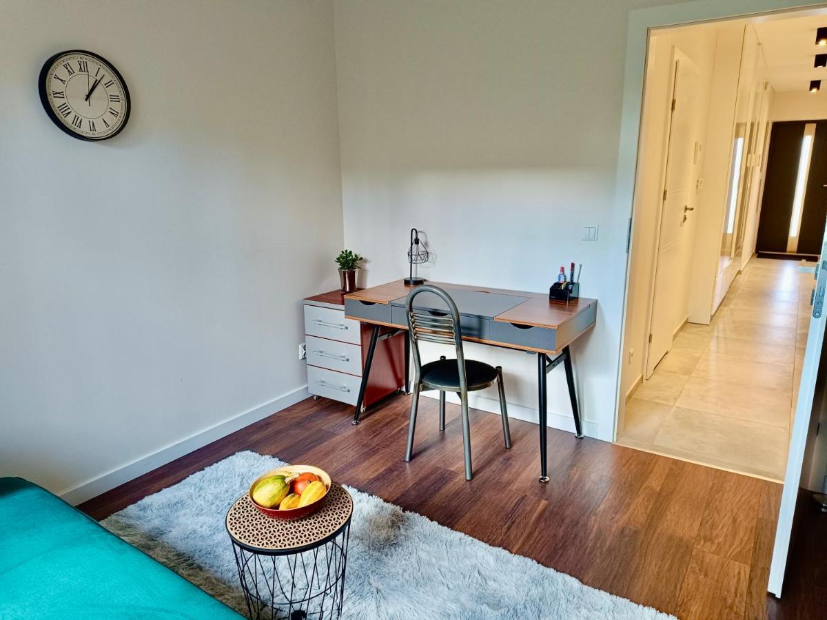 Piano Apartment Near Cracow, Modern, 3 Rooms, Free Parking, Terrace, Garden, Wifi 지엘론키 외부 사진